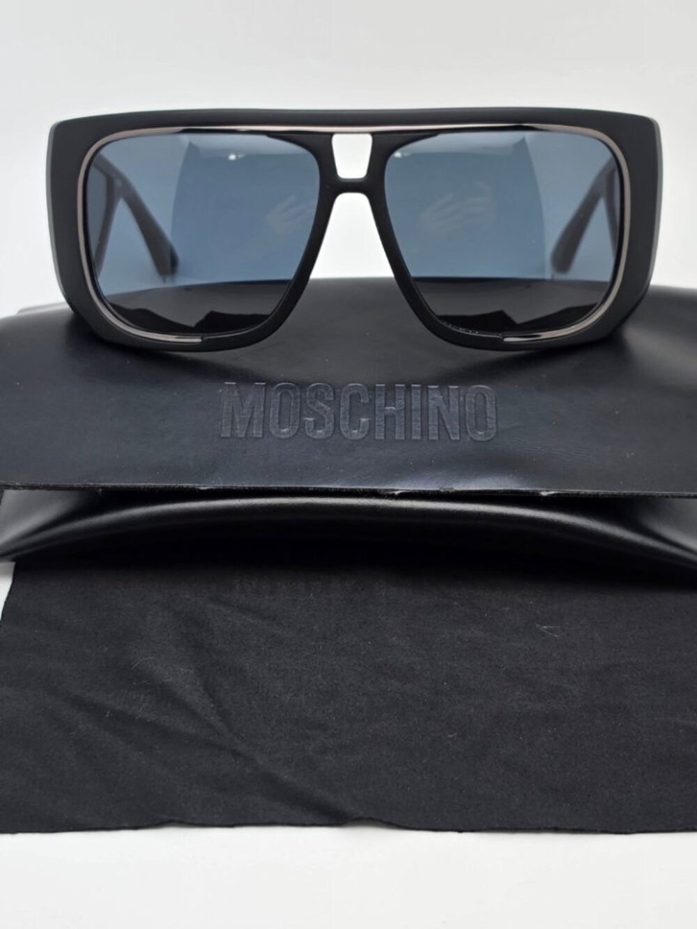 Moschino MOS021 Matte Black Frame Grey Lens Oversized Aviator Sunglasses w/ Case